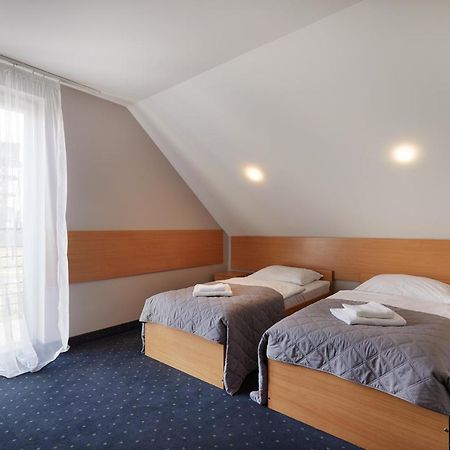 Hotel Wena Кельце Экстерьер фото