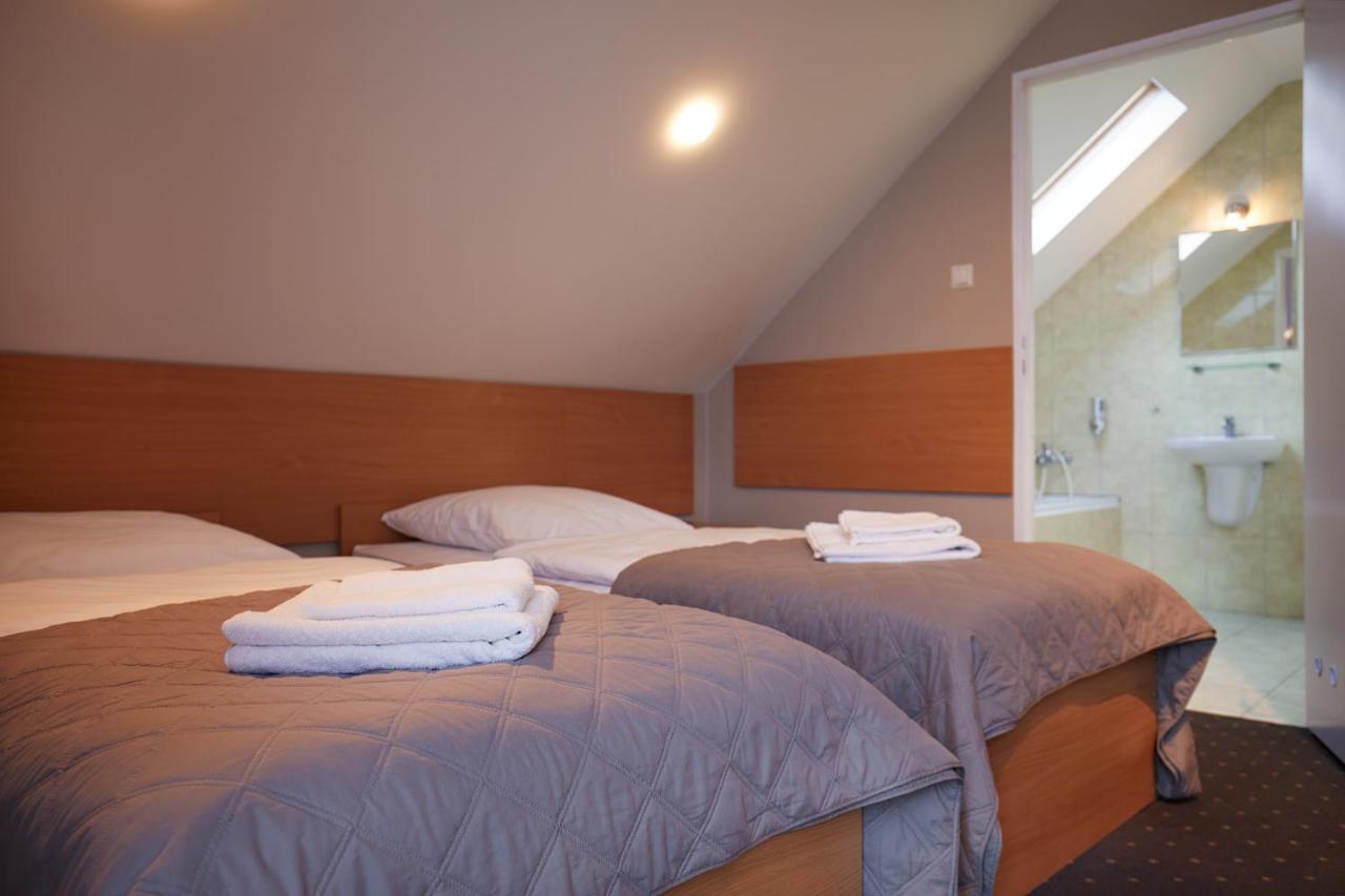 Hotel Wena Кельце Экстерьер фото