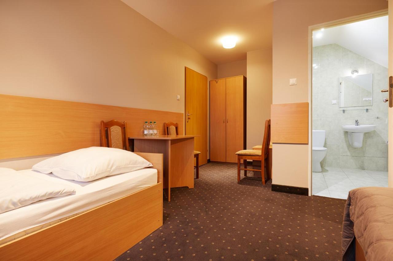 Hotel Wena Кельце Экстерьер фото